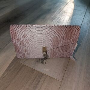 Elegant Pink Snakeskin Crossbody Bag